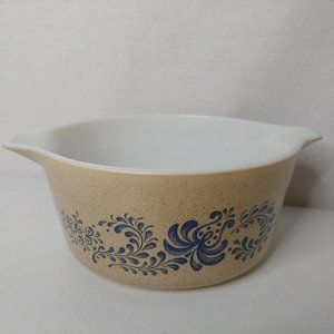 Pyrex 1.5 Quart Casserole Bowl Double Spout No lid Homestead Blue Floral 474-B